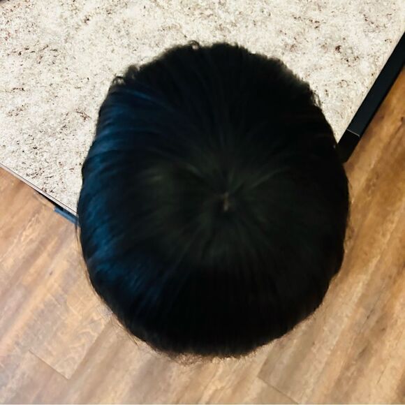 Long black synthetic wig with bangs - Picture 4 of 5